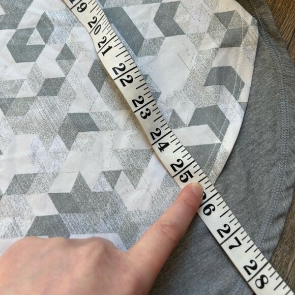 Tuff Athletics Women’s Tank Top Geometric Print Activewear Gray Size Small - Picture 16 of 16
